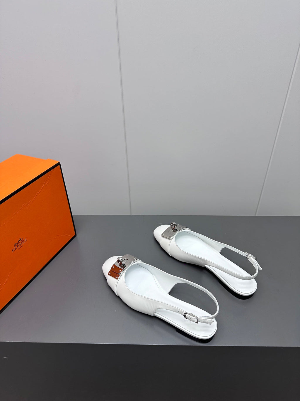 HERMES INNOCENTE SLINGBACK IN WHITE CALFSKIN