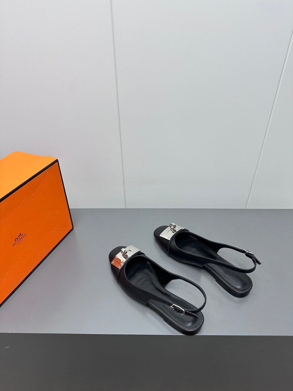 HERMES INNOCENTE SLINGBACK IN BLACK CALFSKIN
