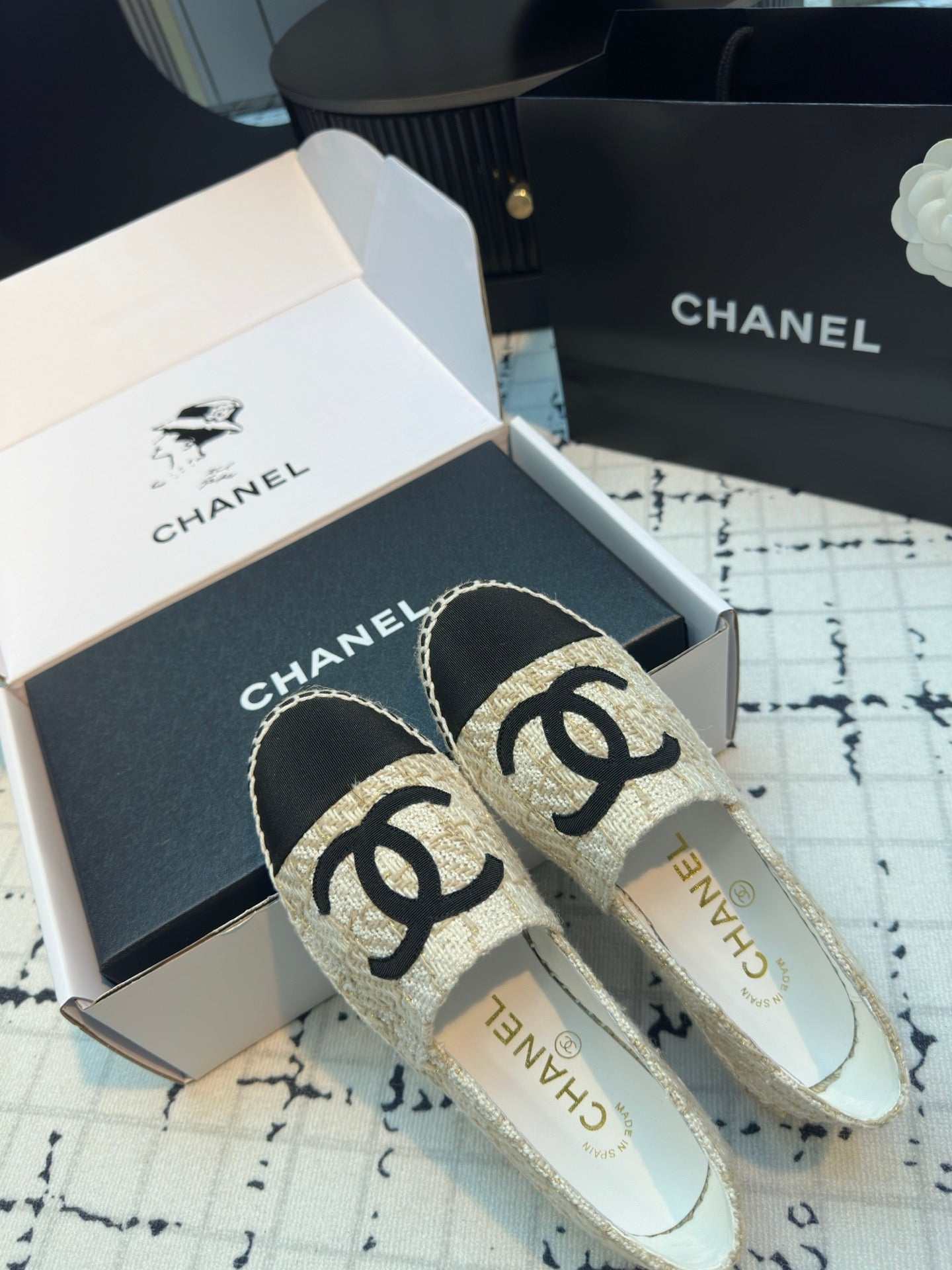CHANEL ESPADRILLES LOAFERS IN BEIGE TWEED AND BLACK SATIN