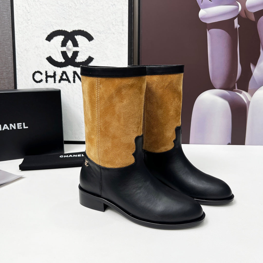 CHANEL 25S MID-CALF BOOTS 35MM IN BLACK CALFSKIN AND CARAMEL SUEDE GOLD HARDWARE
