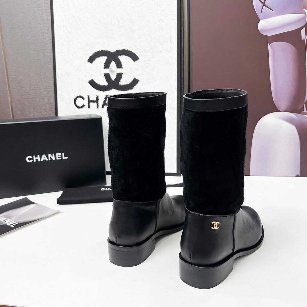 CHANEL 25S MID-CALF BOOTS 35MM IN BLACK CALFSKIN AND SUEDE GOLD HARDWARE