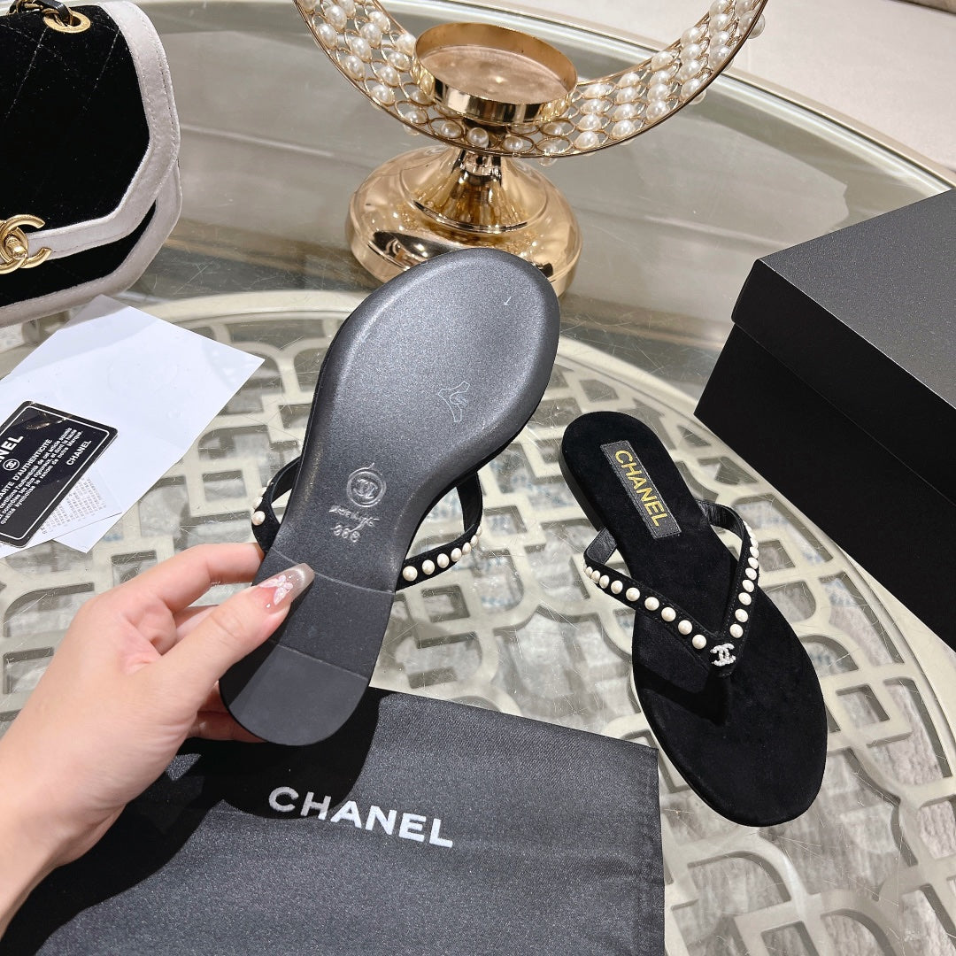 CHANEL PEARL THONG SANDAL IN BLACK SUEDE