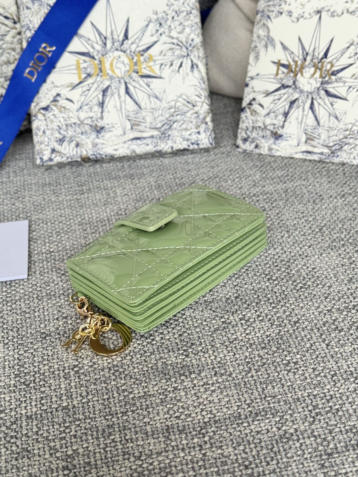 DIOR LADY JASMINE CARD HOLDER 10 IN LIGHT GREEN QUILTED PATENT CALFSKIN