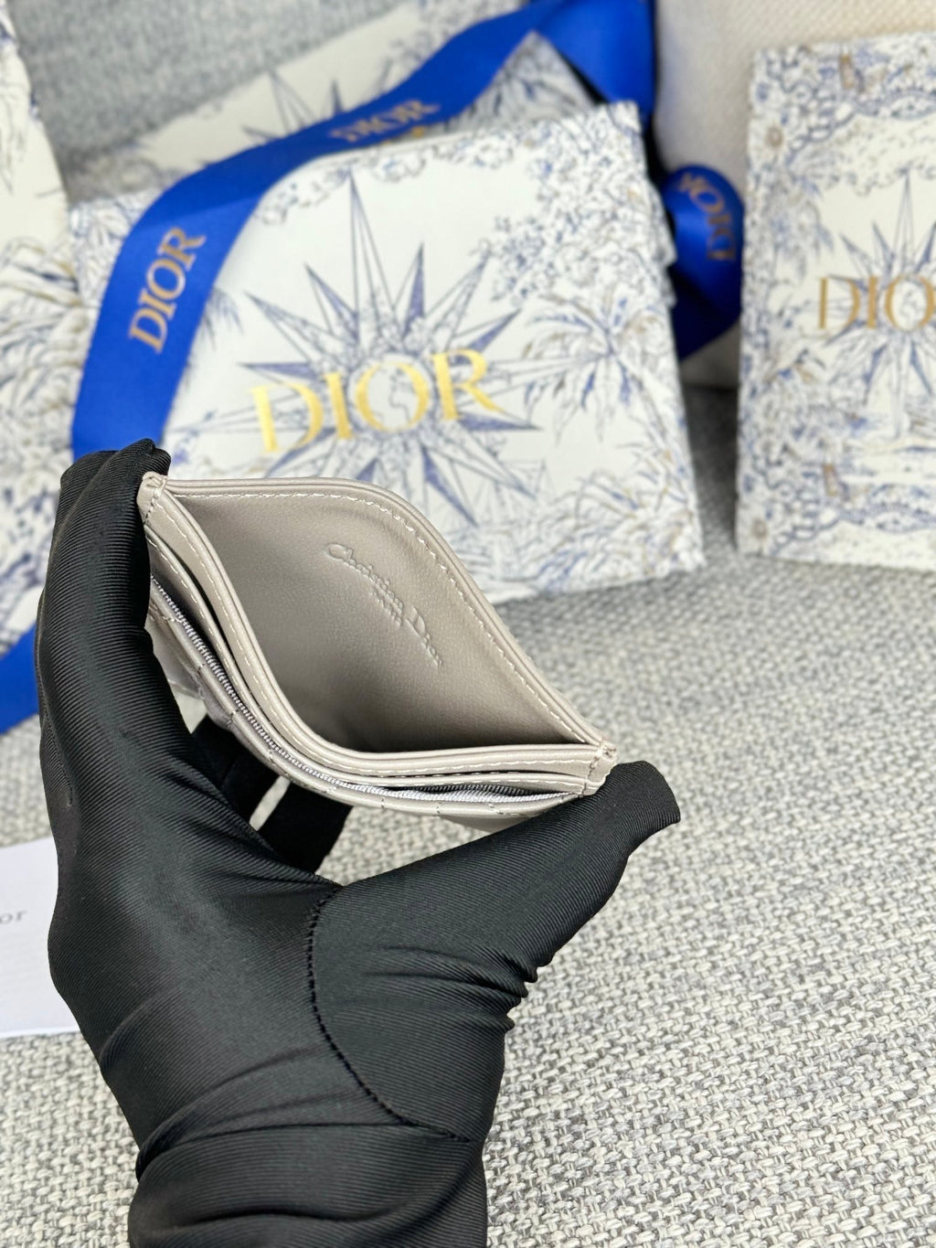 DIOR CARO FREESIA CARD HOLDER 10 IN LIGHT GREY CANNAGE CALFSKIN