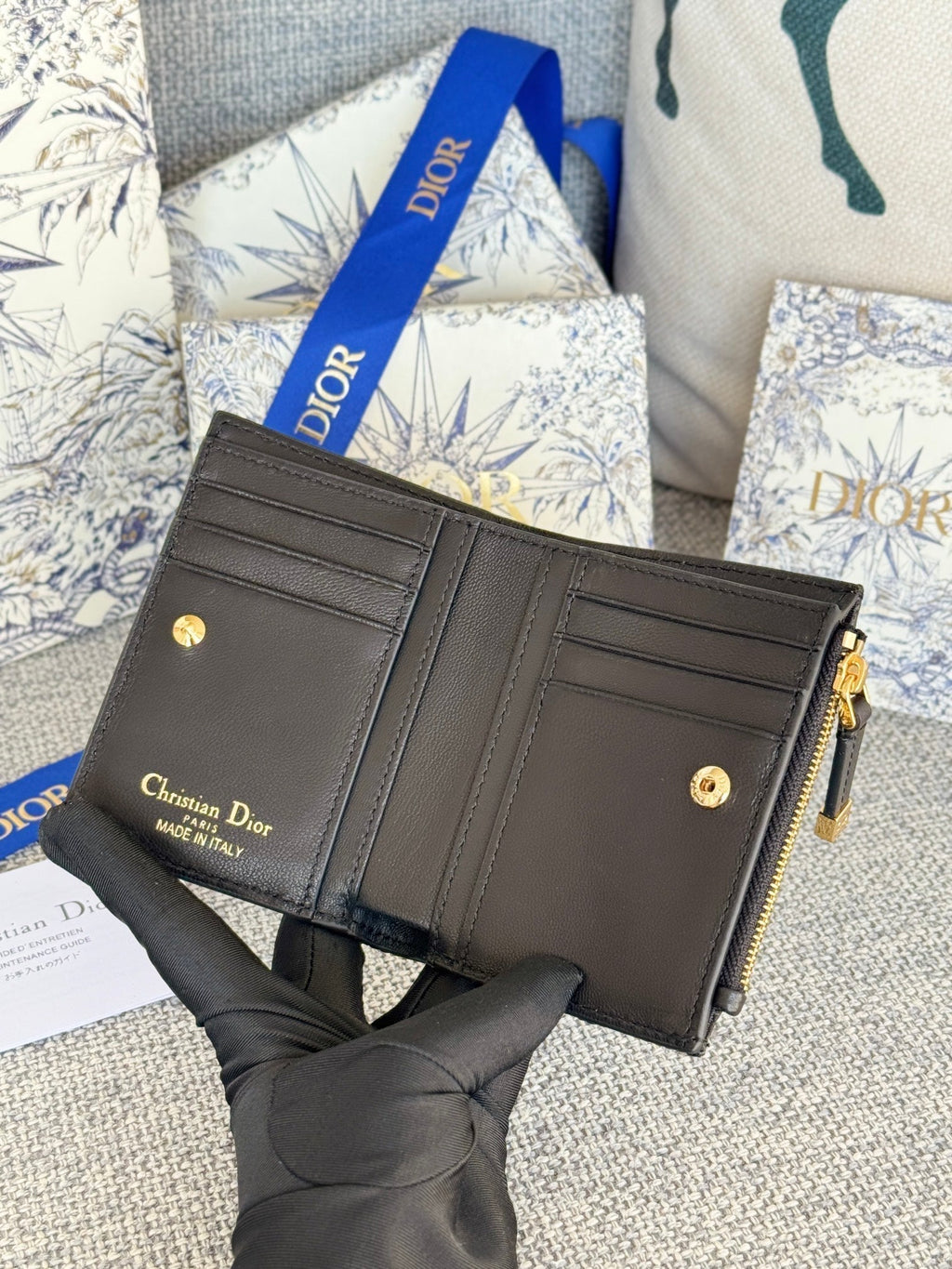 DIOR BIFOLD WALLET 11 IN BLACK QUILTED ALLOVER CALFSKIN