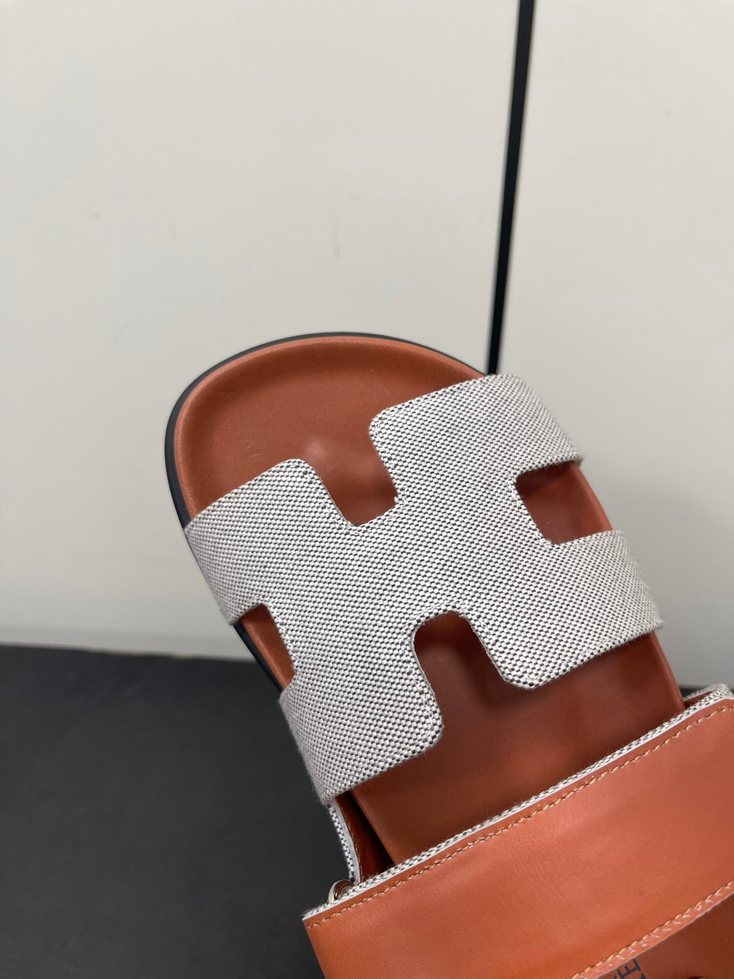 HERMES CHYPRE SANDAL ORANGE MIX CREAM CALFSKIN
