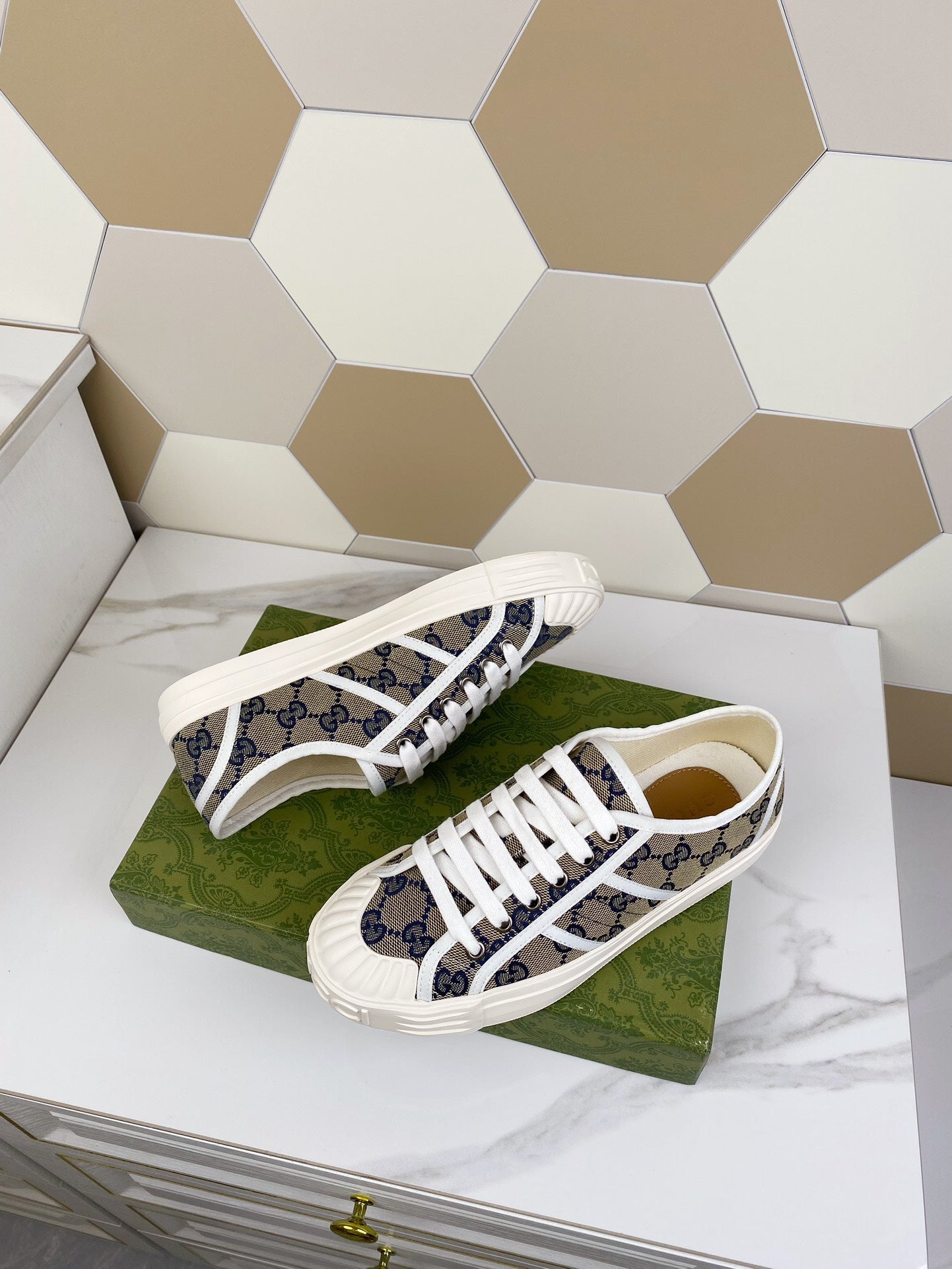 GUCCI JULIO SNEAKER WITH WEB NAVY PATTERNED CANVAS