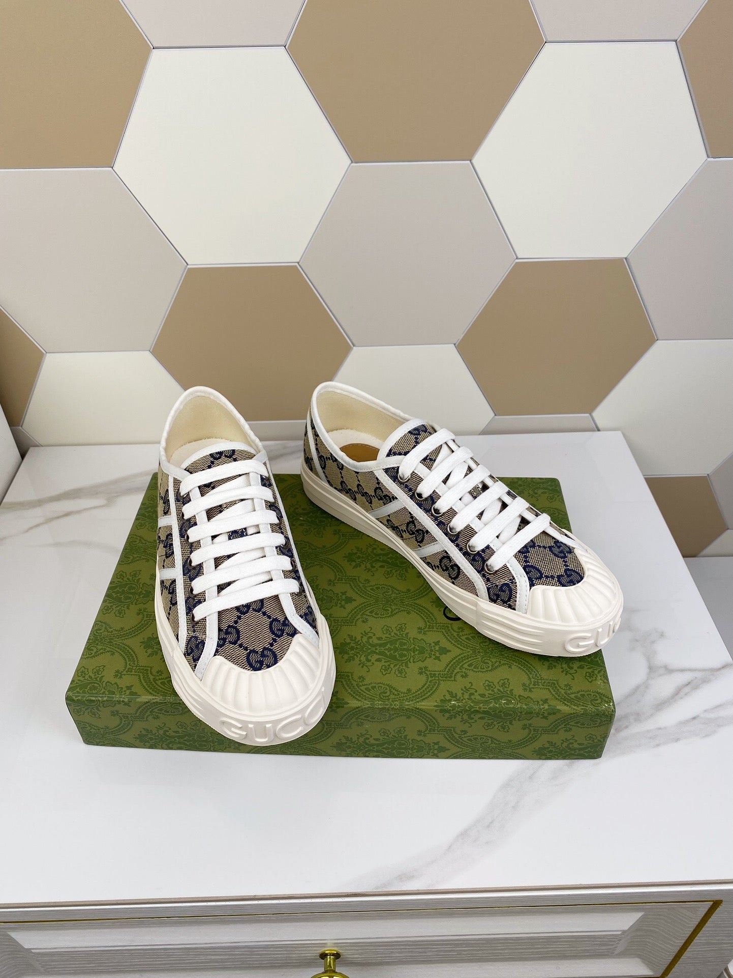 GUCCI JULIO SNEAKER WITH WEB NAVY PATTERNED CANVAS
