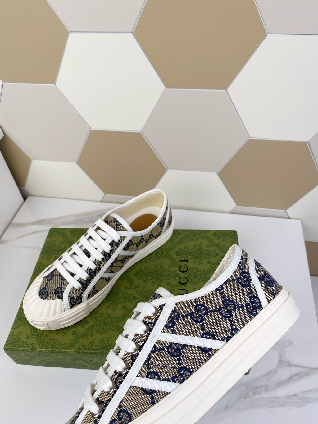 GUCCI JULIO SNEAKER WITH WEB NAVY PATTERNED CANVAS