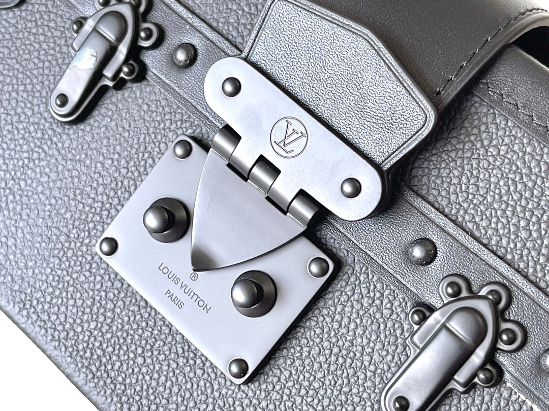 LOUIS VUITTON PETITE MALLE 20 IN BLACK CALFSKIN