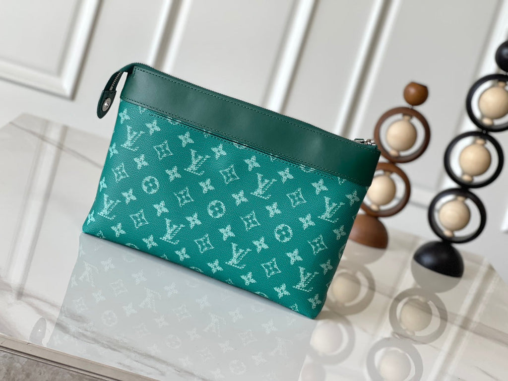 LOUIS VUITTON POCHETTE VOYAGE SOUPLE 32 IN GREEN MONOGRAM HERITAGE CANVAS