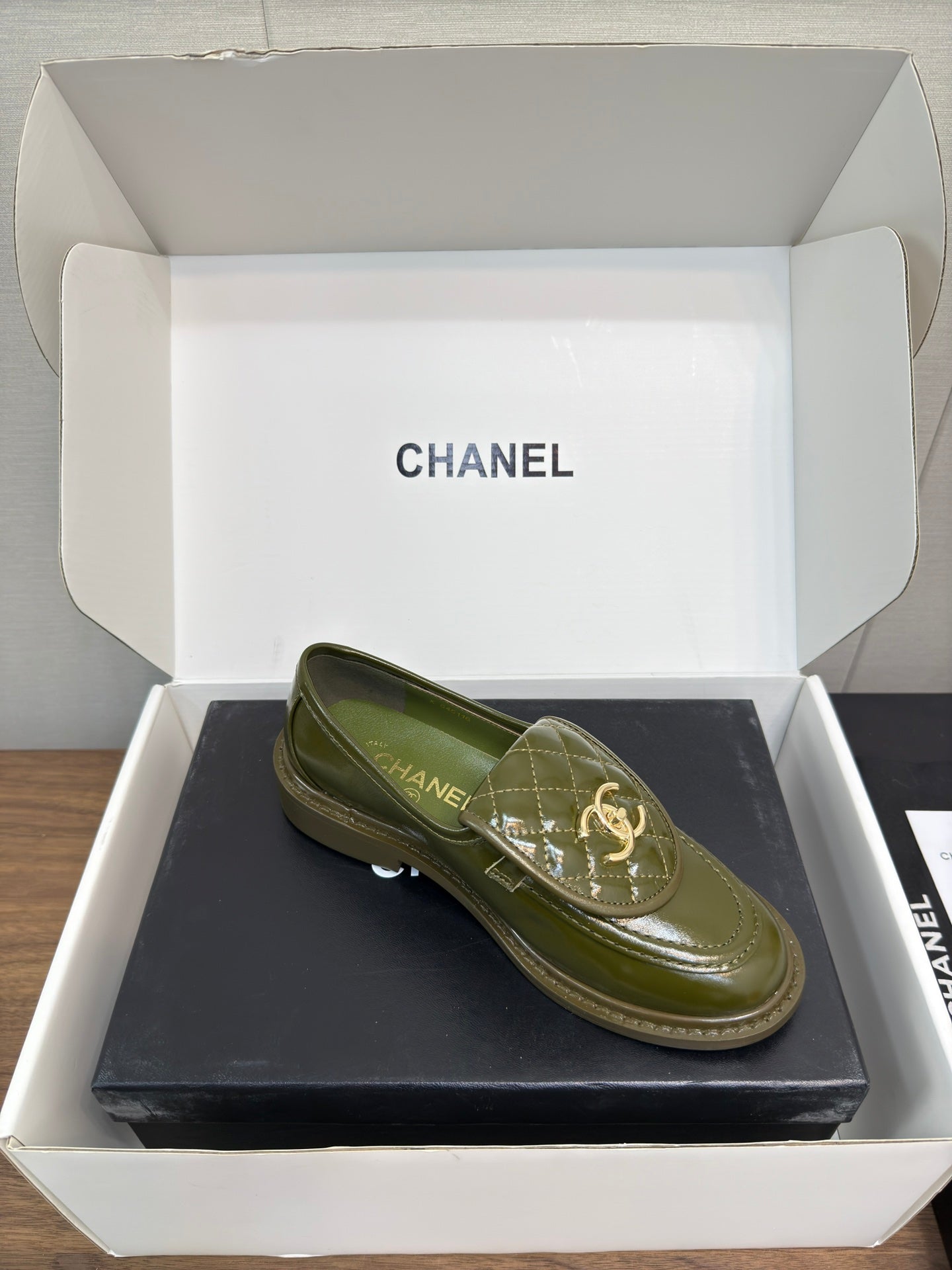 CHANEL MOASIN 2.5 CM IN ARMY GREEN PREMIUM LAMBSKIN