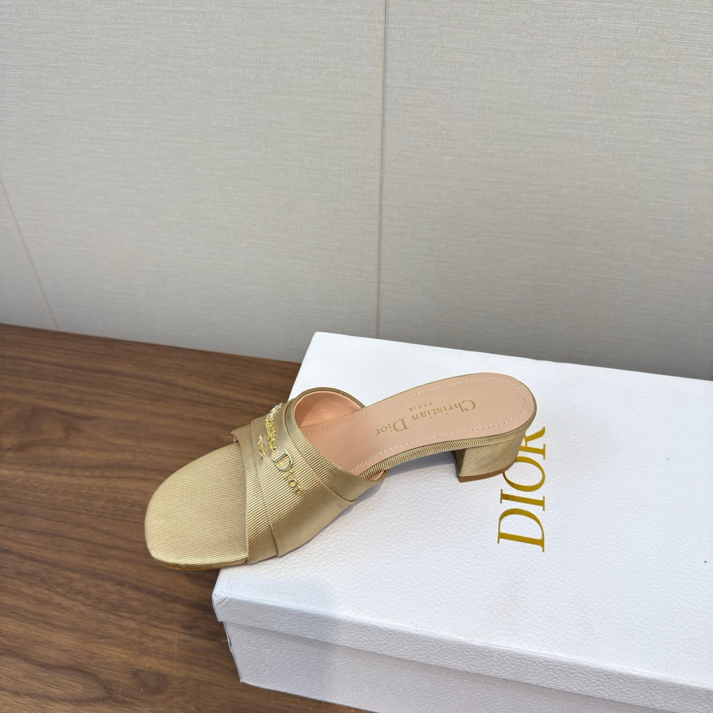 DIOR HIGH HEEL 25S 45 MM IN BEIGE FABRIC WITH GOLD HARDWARE