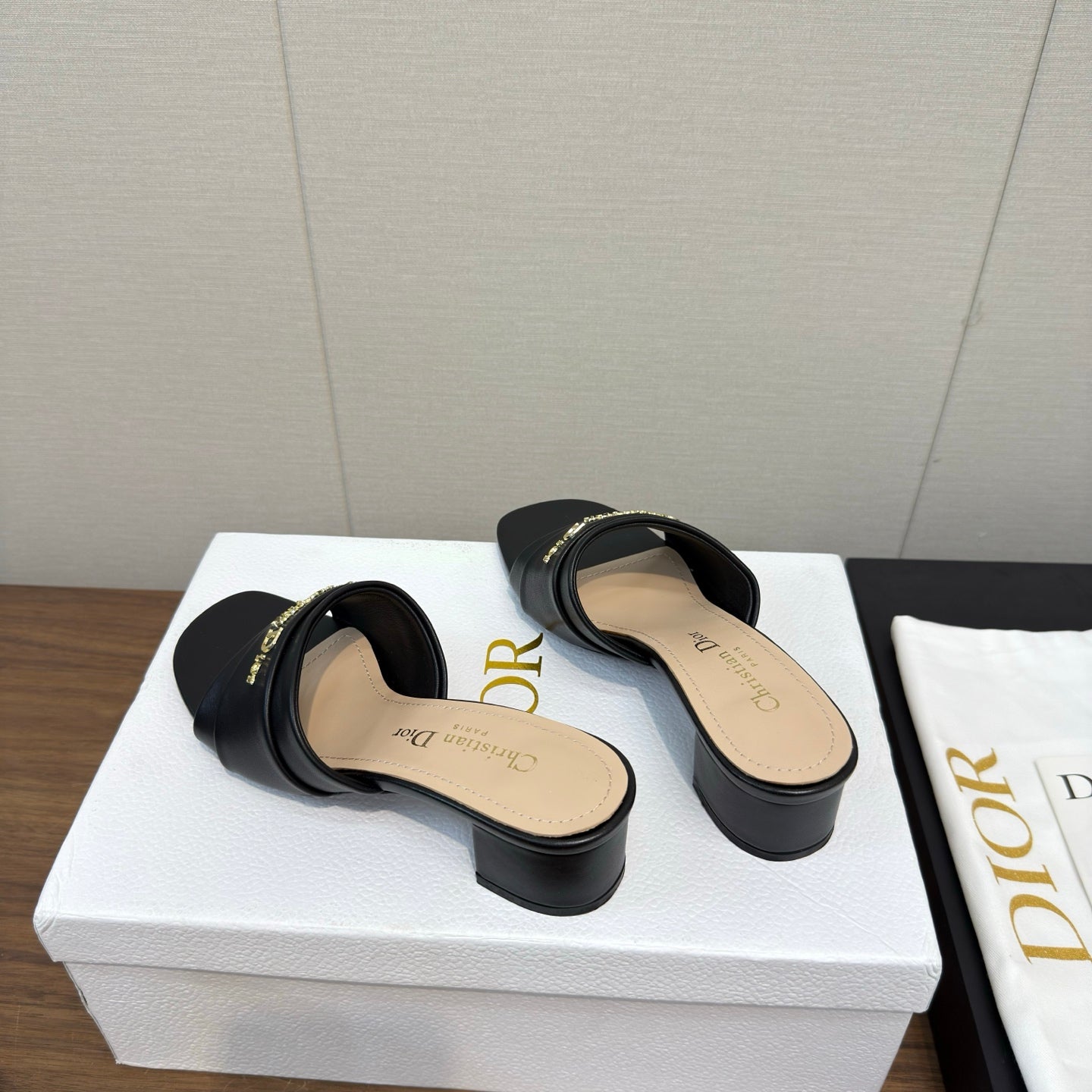 DIOR HIGH HEEL 25S 45 MM IN BLACK LAMBSKIN WITH GOLD HARDWARE
