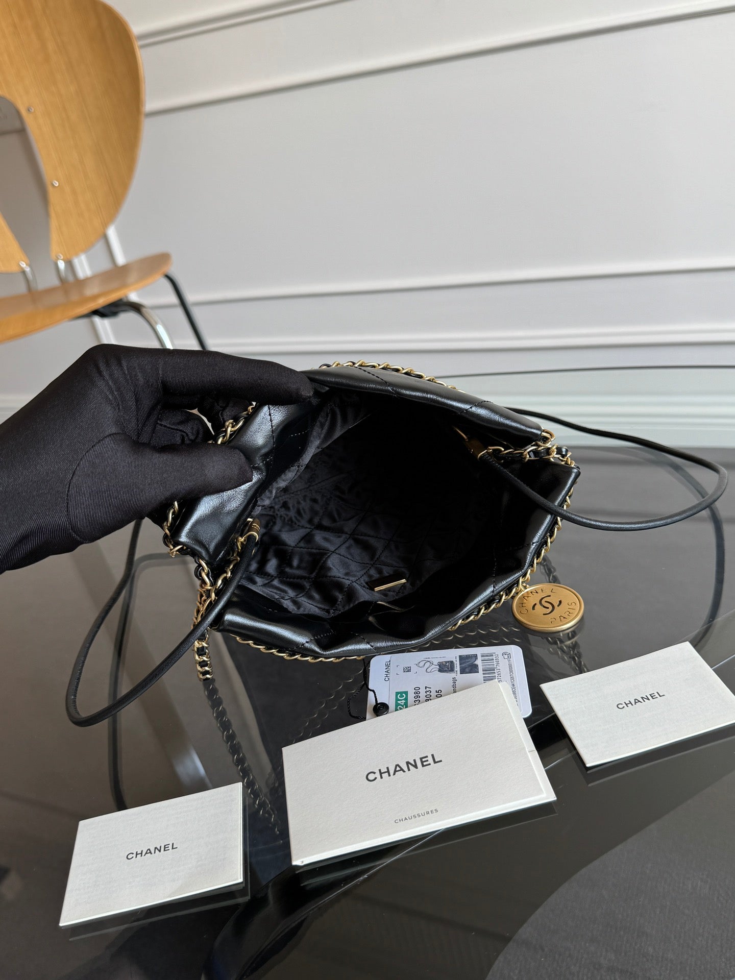 CHANEL MINI HOBO HANDBAG 20 IN BLACK CALFSKIN GOLD-TONE HARDWARE
