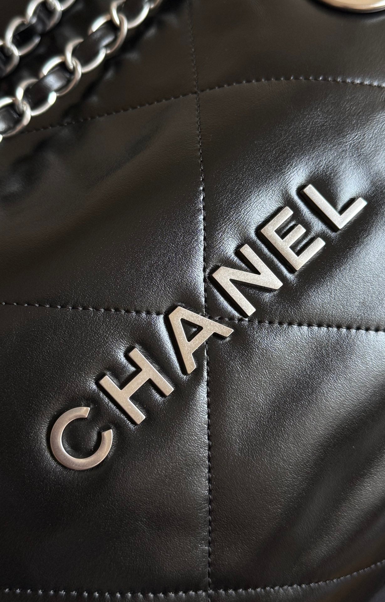 CHANEL MINI HOBO HANDBAG 20 IN BLACK CALFSKIN SILVER-TONE HARDWARE