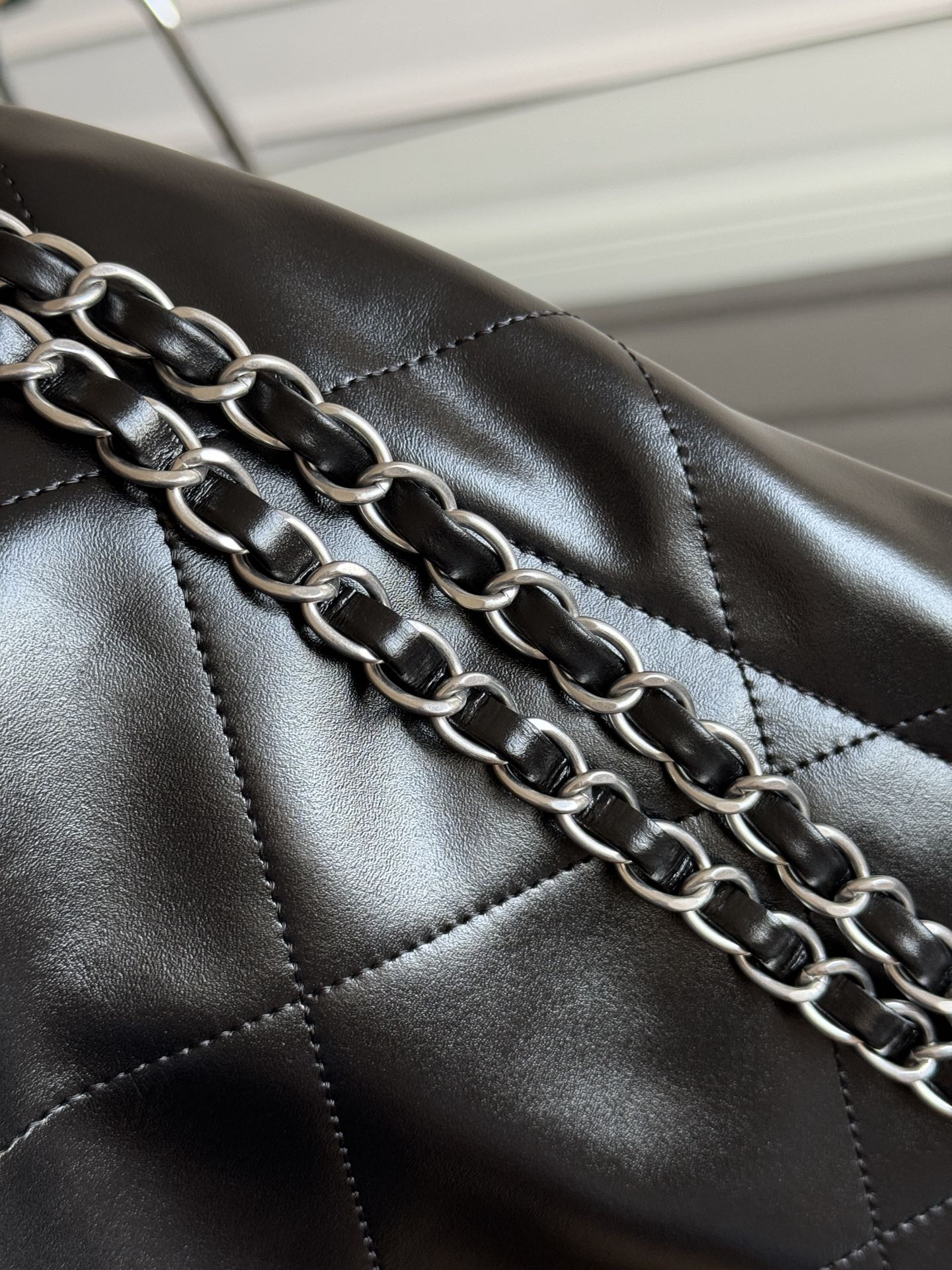CHANEL MINI HOBO HANDBAG 20 IN BLACK CALFSKIN SILVER-TONE HARDWARE