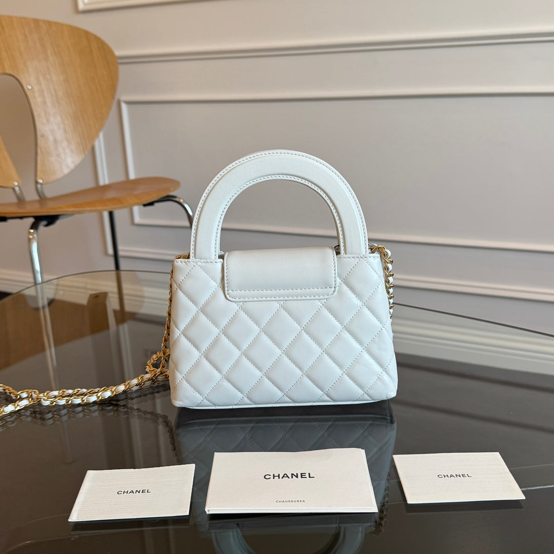 CHANEL KELLY SHOPPING BAG 19 IN WHITE CALFSKIN GOLD HARDWARE