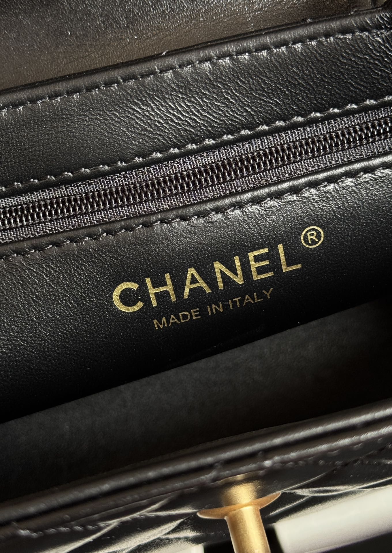 CHANEL KELLY SHOPPING BAG 19 IN BLACK CALFSKIN GOLD HARDWARE