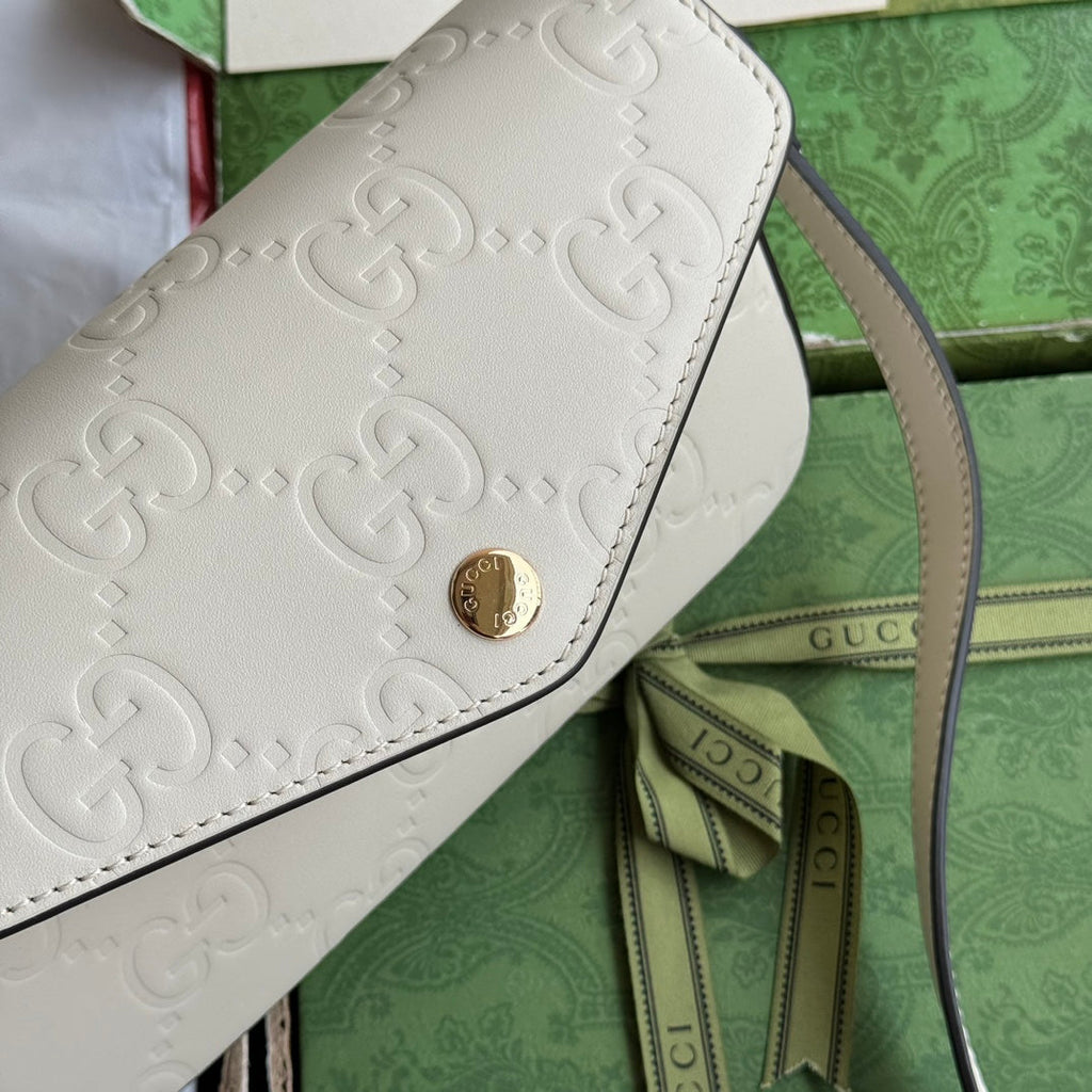 GUCCI SUPER MINI SHOULDER BAG 21 IN WHITE EMBOSSED CALFSKIN