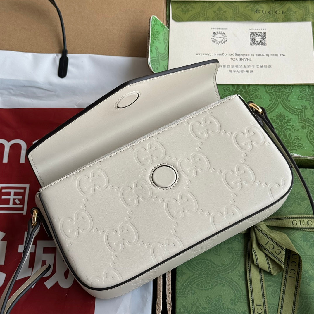 GUCCI SUPER MINI SHOULDER BAG 21 IN WHITE EMBOSSED CALFSKIN