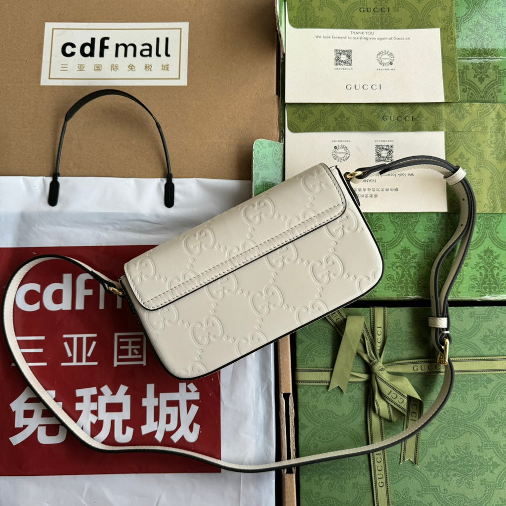 GUCCI SUPER MINI SHOULDER BAG 21 IN WHITE EMBOSSED CALFSKIN