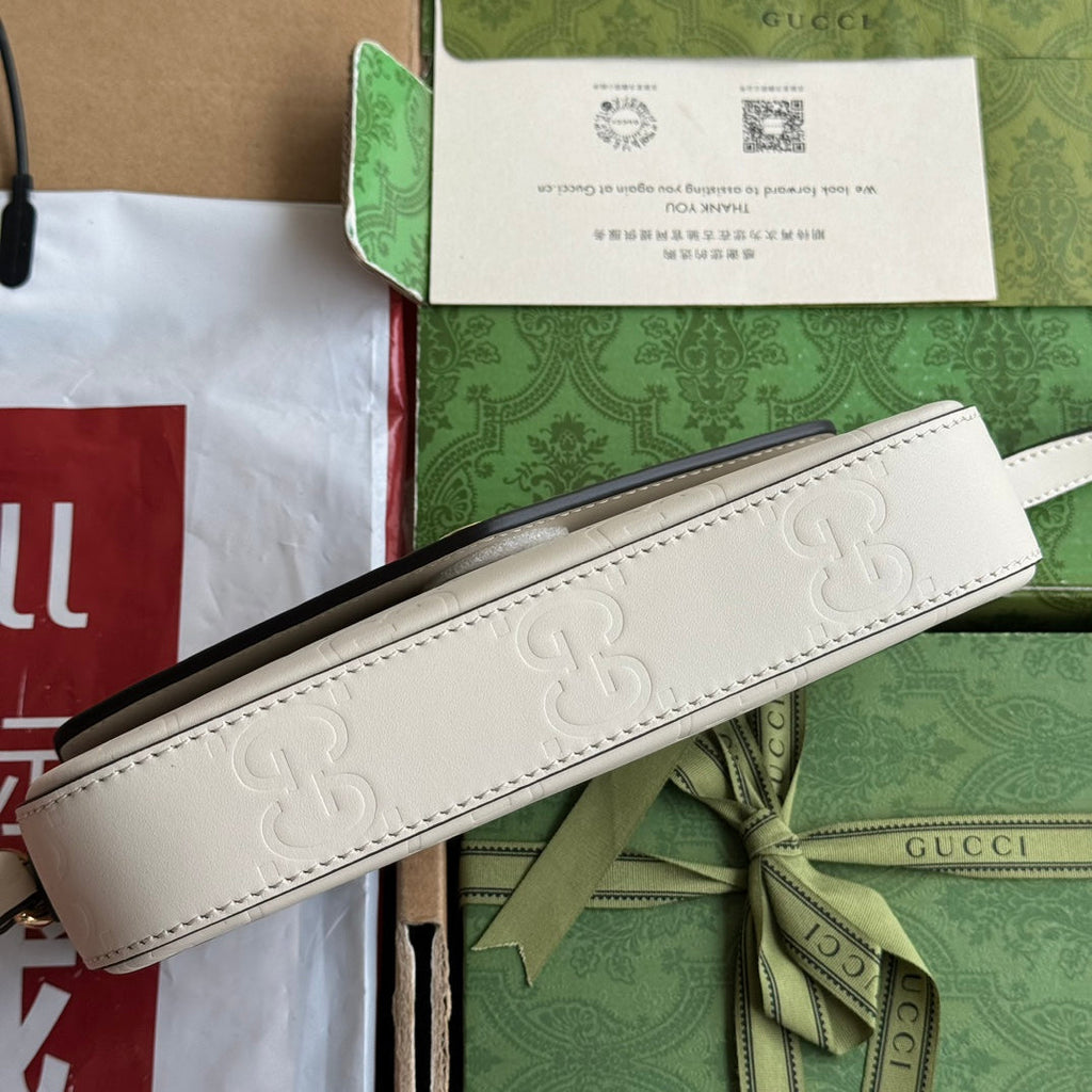 GUCCI SUPER MINI SHOULDER BAG 21 IN WHITE EMBOSSED CALFSKIN