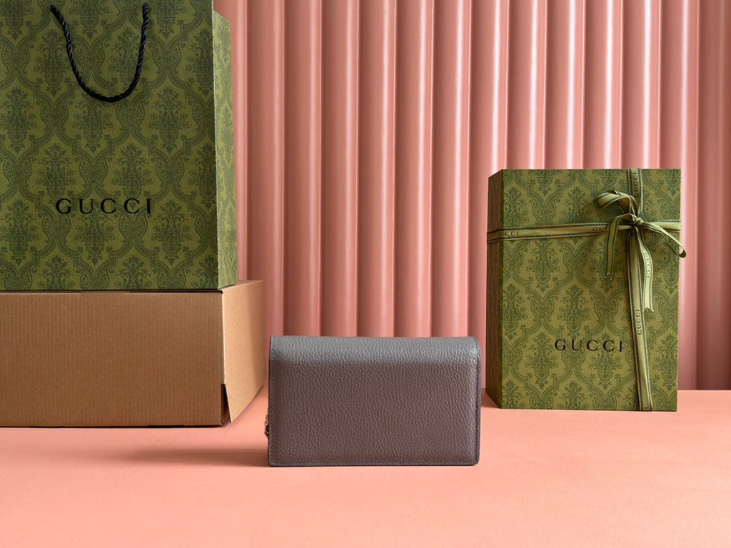 GUCCI INTERLOCKING WOC 20 IN GRAY GRAINY CALFSKIN GOLD HARDWARE