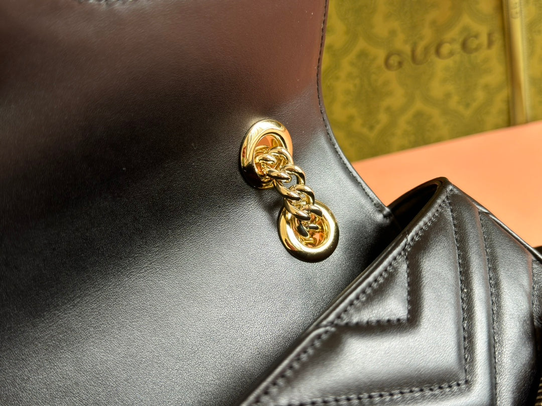 GUCCI MARMONT SMALL MULTI-POCKET BAG 25 IN BLACK CALFSKIN GOLD HARDWARE