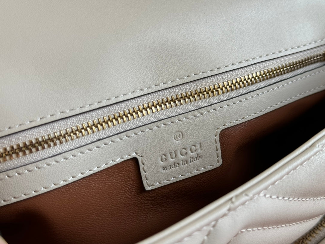 GUCCI MARMONT SMALL MULTI-POCKET BAG 25 IN WHITE CALFSKIN GOLD HARDWARE