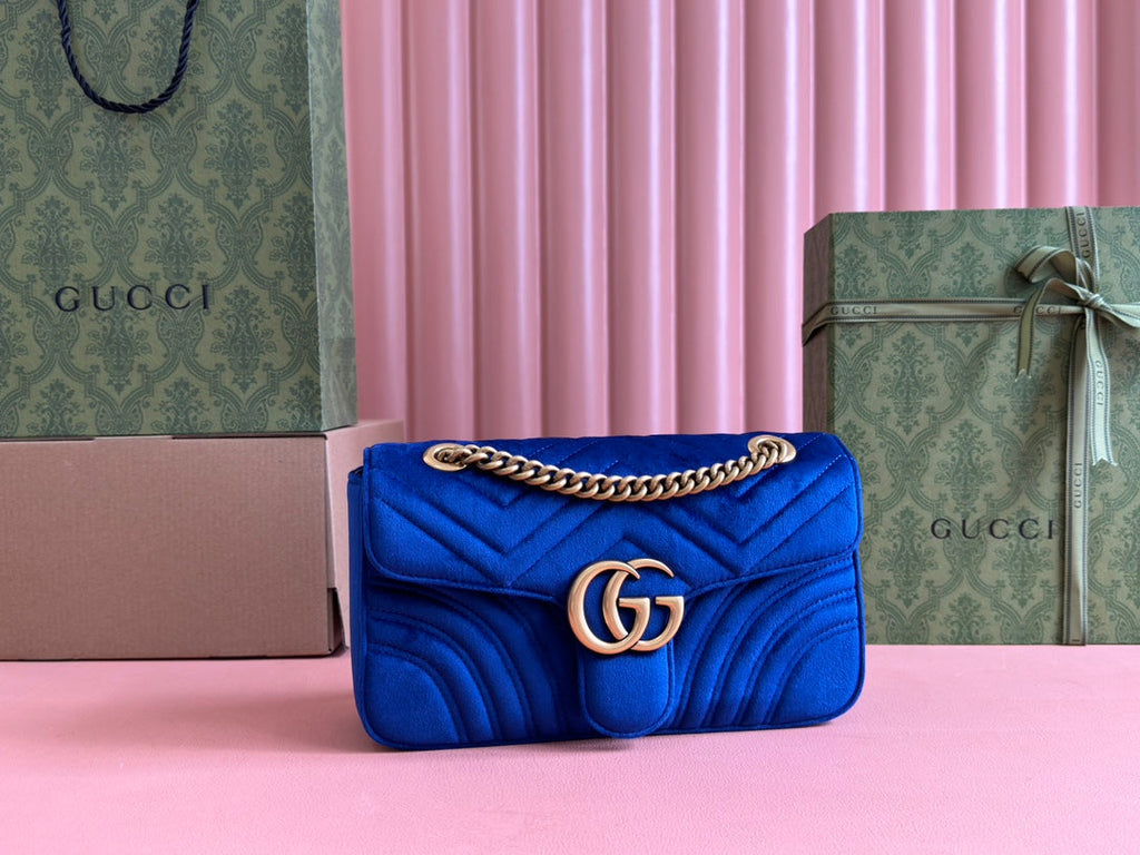 GUCCI 25S  MARMONT 26 CM IN DARK BLUE VELVET WITH GOLD HARDWARE