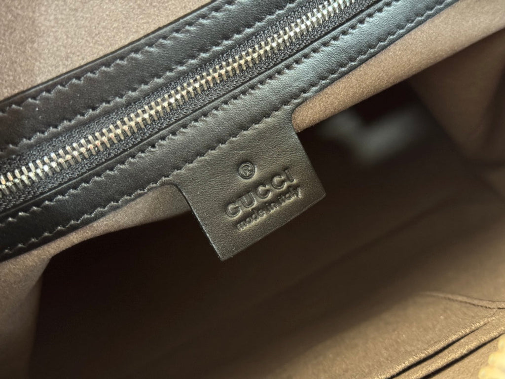 GUCCI SIGNATURE MESSENGER BAG 28 IN BLACK  CALFSKIN