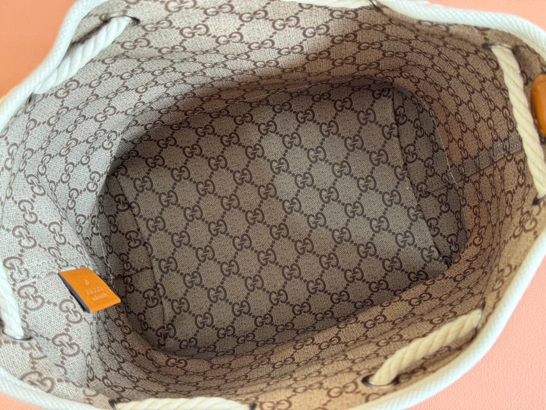 GUCCI DRAWSTRING SHOULDER BAG LOGO PRINT 31 IN WHITE CANVAS BROWN CALFSKIN