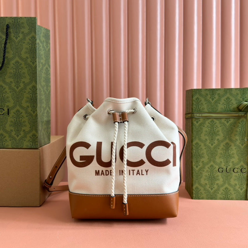 GUCCI DRAWSTRING SHOULDER BAG LOGO PRINT 31 IN WHITE CANVAS BROWN CALFSKIN