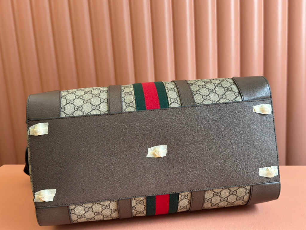 GUCCI SAVOY MEDIUM DUFFLE BAG 44 IN BEIGE AND EBONY  SUPREME CANVAS