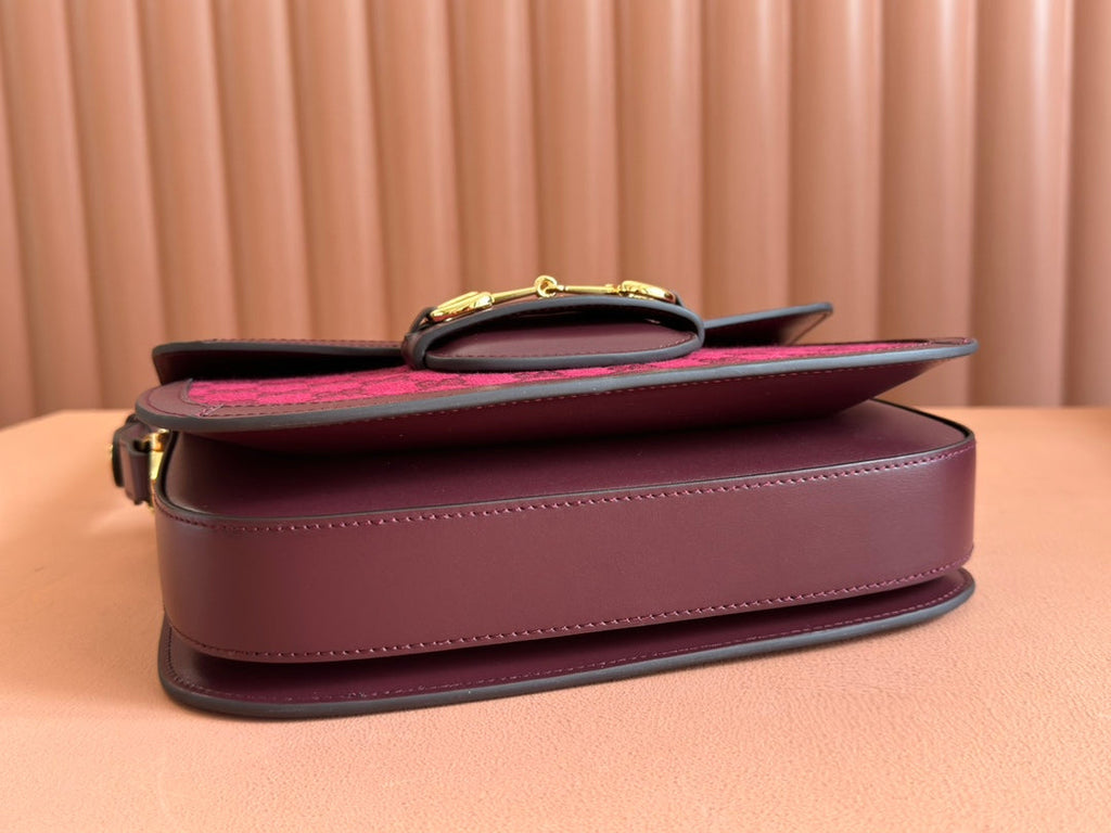 GUCCI HORSEBIT 1955 SHOULDER BAG 25 IN WINE RED CANVAS AND CALFSKIN GOLD HARDWARE