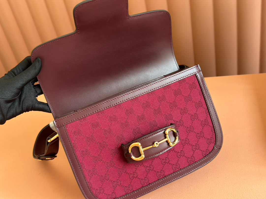 GUCCI HORSEBIT 1955 SHOULDER BAG 25 IN WINE RED CANVAS AND CALFSKIN GOLD HARDWARE
