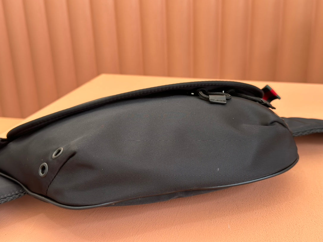 GUCCI LARGE BELT BAG 32 IN BLACK CANVAS GREEN AND RED WEB DETAIL