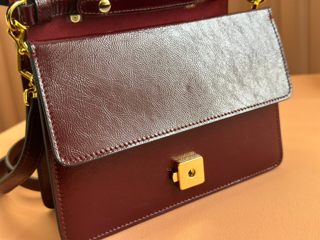 GUCCI DIONYSUS MEDIUM SHOULDER BAG 22 IN ROSSO ANCORA RED  GLOSSY LAMBSKIN