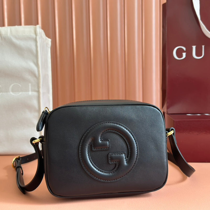GUCCI BLONDIE SMALL SHOULDER BAG 21 IN BLACK SMOOTH CALFSKIN