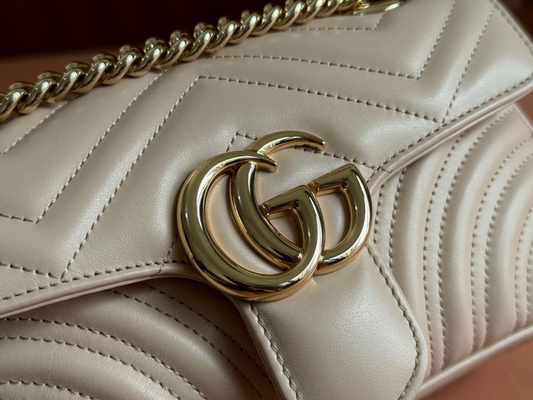 GUCCI MARMONT MEDIUM SHOUDER BAG 23 IN LIGHT BEIGE CALFSKIN