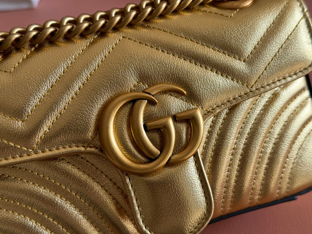 GUCCI MARMONT MEDIUM SHOUDER BAG 23 IN YELLOW GLOSSY CALFSKIN