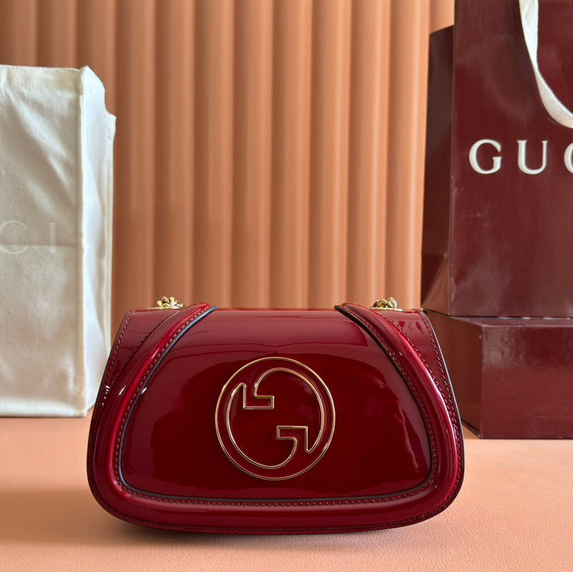 GUCCI SMALL BLONDIE SHOULDER BAG 21.5 IN RED PATENT CALFSKIN