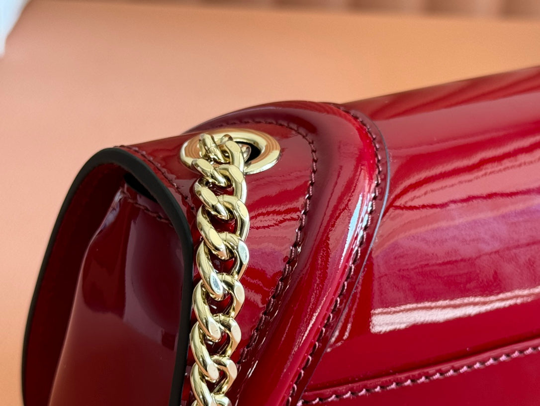 GUCCI SMALL BLONDIE SHOULDER BAG 21.5 IN RED PATENT CALFSKIN