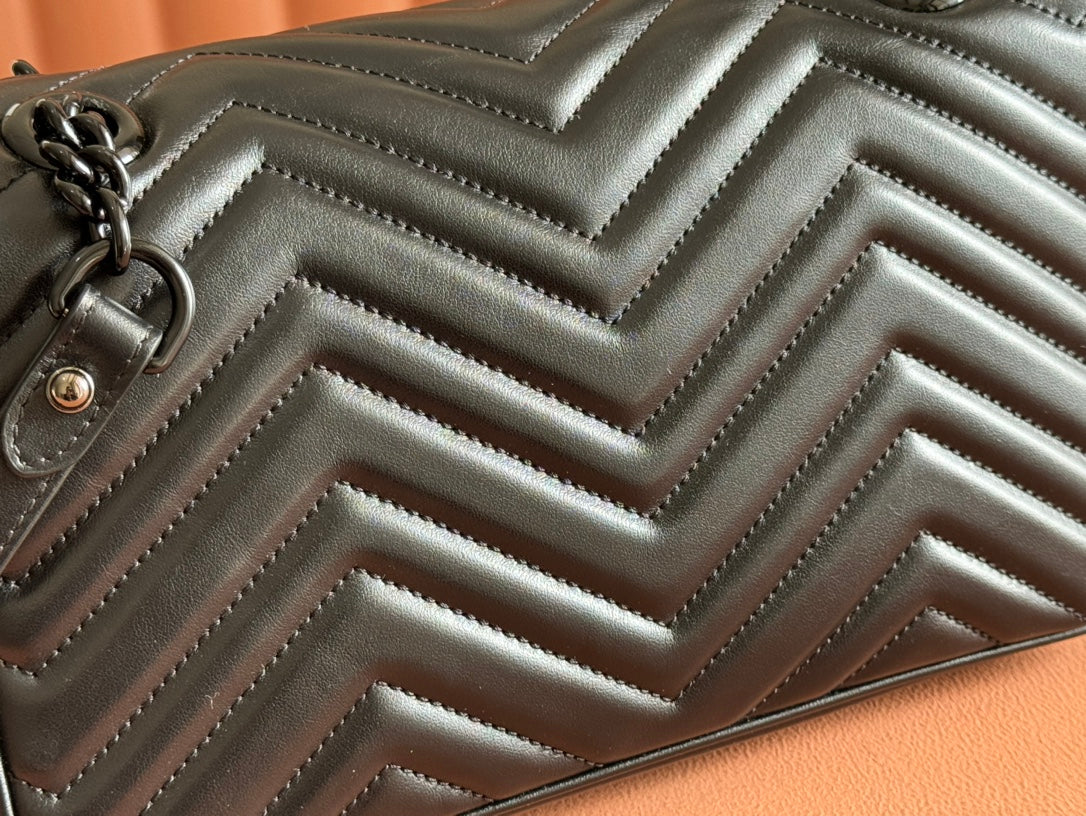 GUCCI MARMONT SHOULDER BAG 26 IN BLACK CALFSKIN BLACK CHAIN
