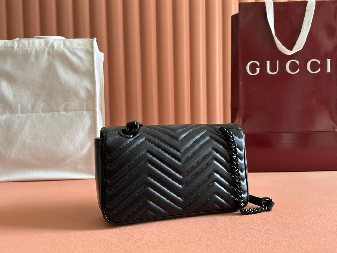 GUCCI MARMONT SHOULDER BAG 26 IN BLACK CALFSKIN BLACK CHAIN