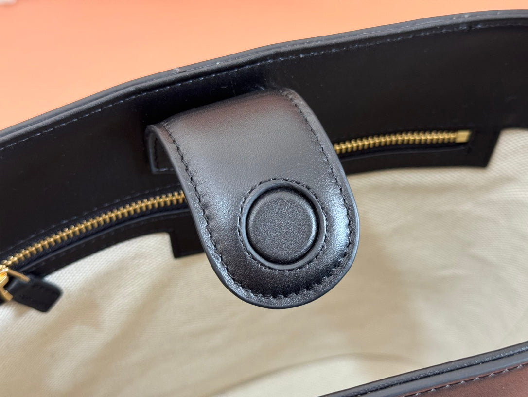 GUCCI 73 MEDIUM BUCKET BAG 27.5 IN BLACK SMOOTH CALFSKIN