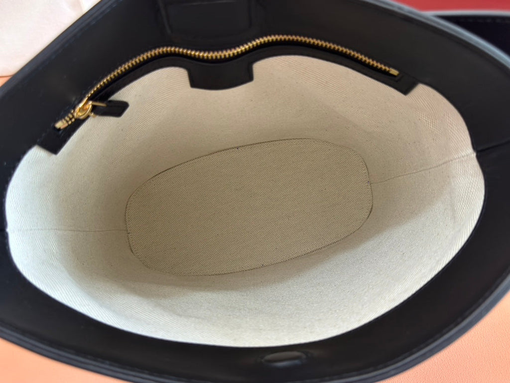 GUCCI 73 MEDIUM BUCKET BAG 27.5 IN BLACK SMOOTH CALFSKIN