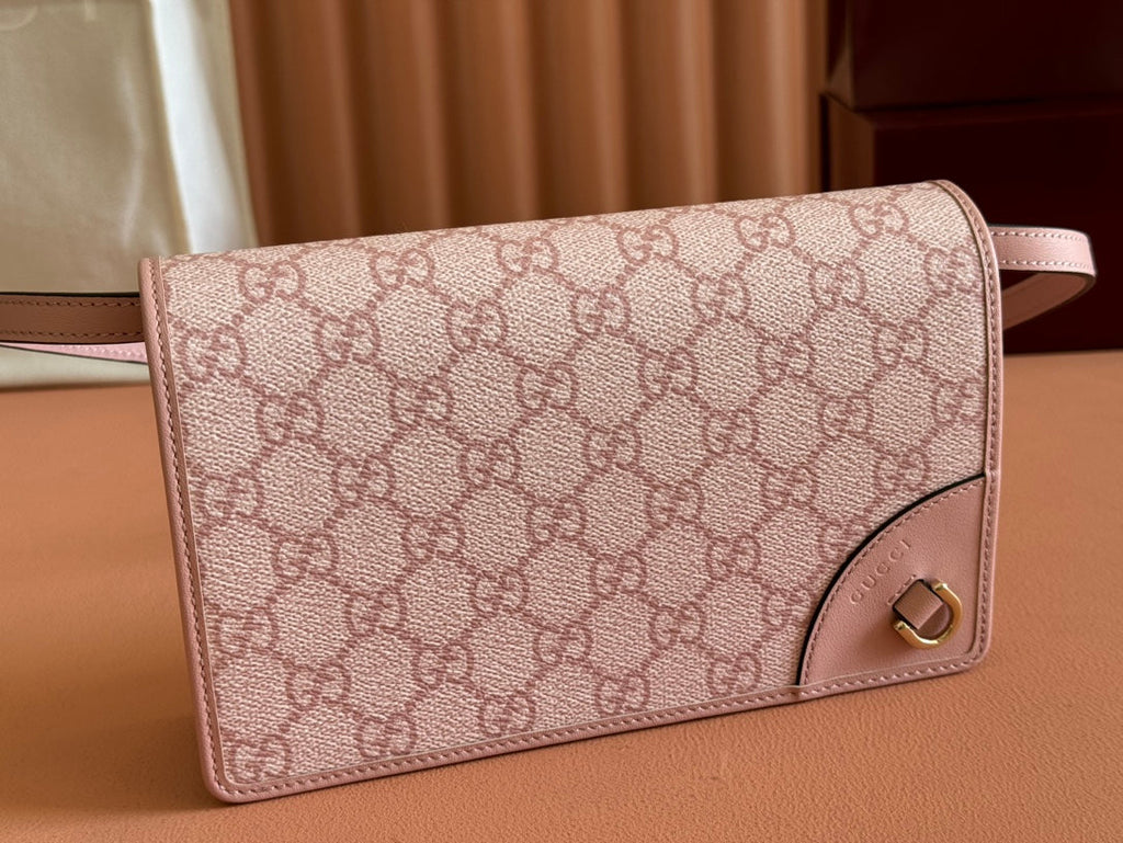 GUCCI EMBLEM WALLET  MONOGRAM 20 IN LIGHT PINK SMOOTH CALFSKIN