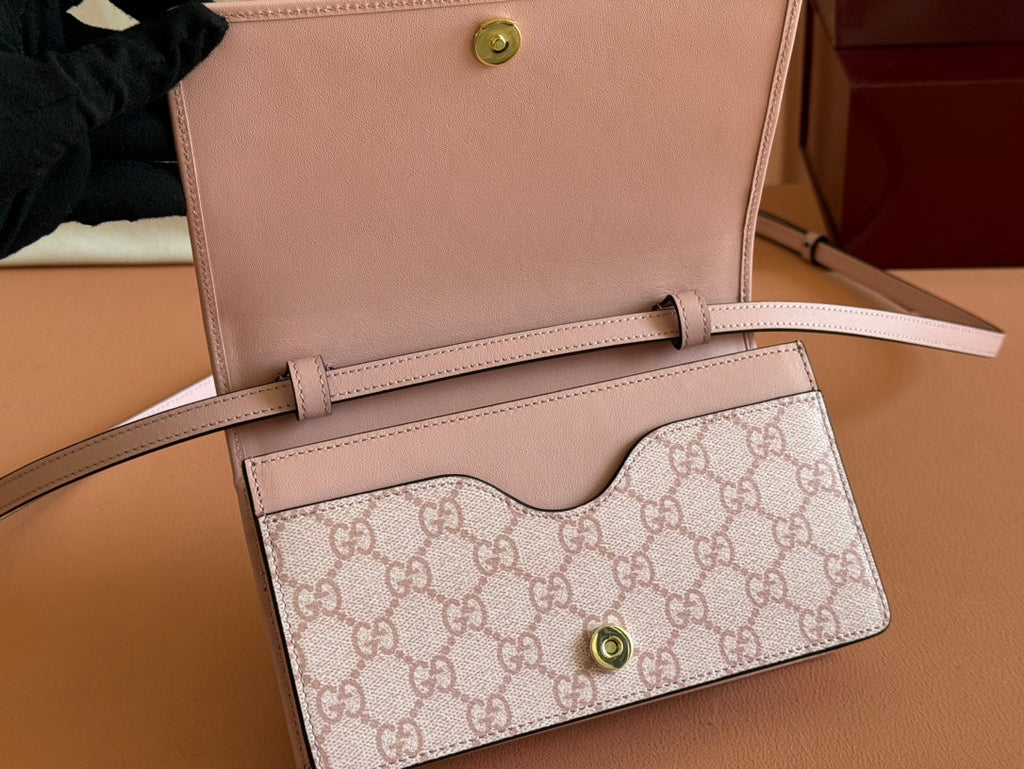 GUCCI EMBLEM WALLET  MONOGRAM 20 IN LIGHT PINK SMOOTH CALFSKIN